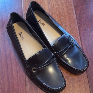 Bass Women's cordovan leather Loafers